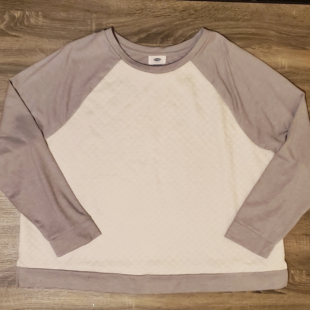 Quilted Front Raglan Tee